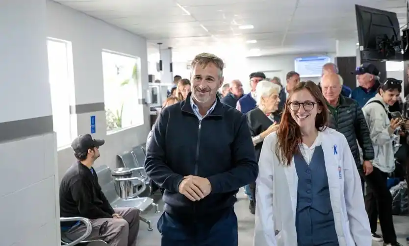 Achával inauguró las obras de remodelación integral del Hospital Sanguinetti