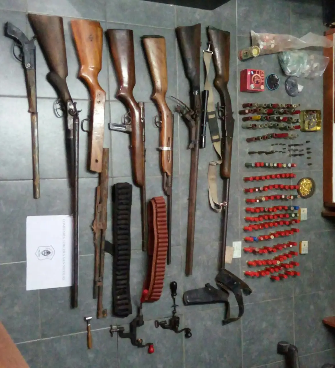 San Nicolás: Detuvieron a un hombre con un arsenal en su casa