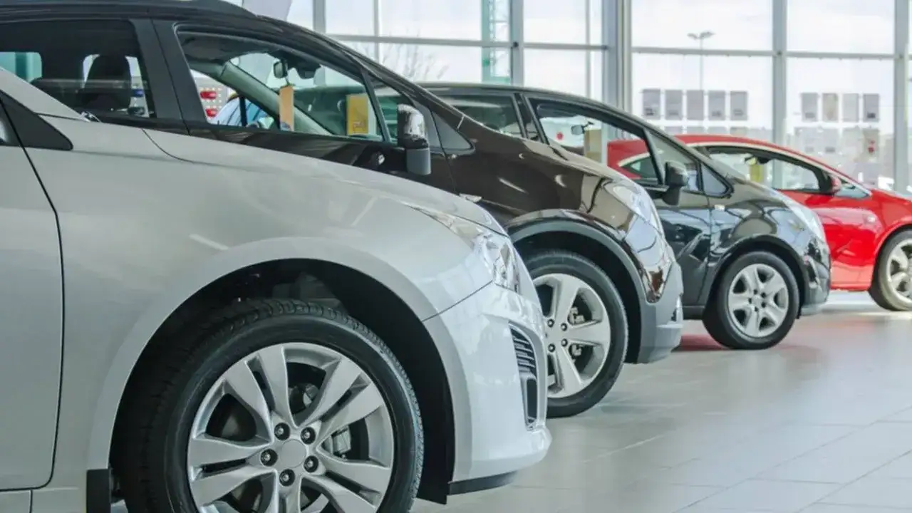 Las ventas de autos 0km cayeron un 10% interanual en abril