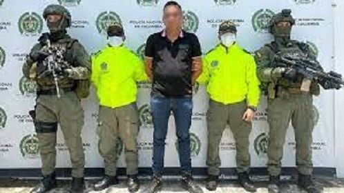 Imputan a miembro del Clan del Golfo implicado en un triple asesinato