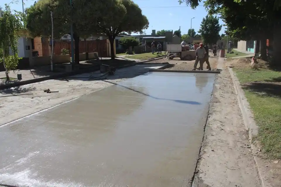 Siguen los trabajos en las calles urbanas y rurales