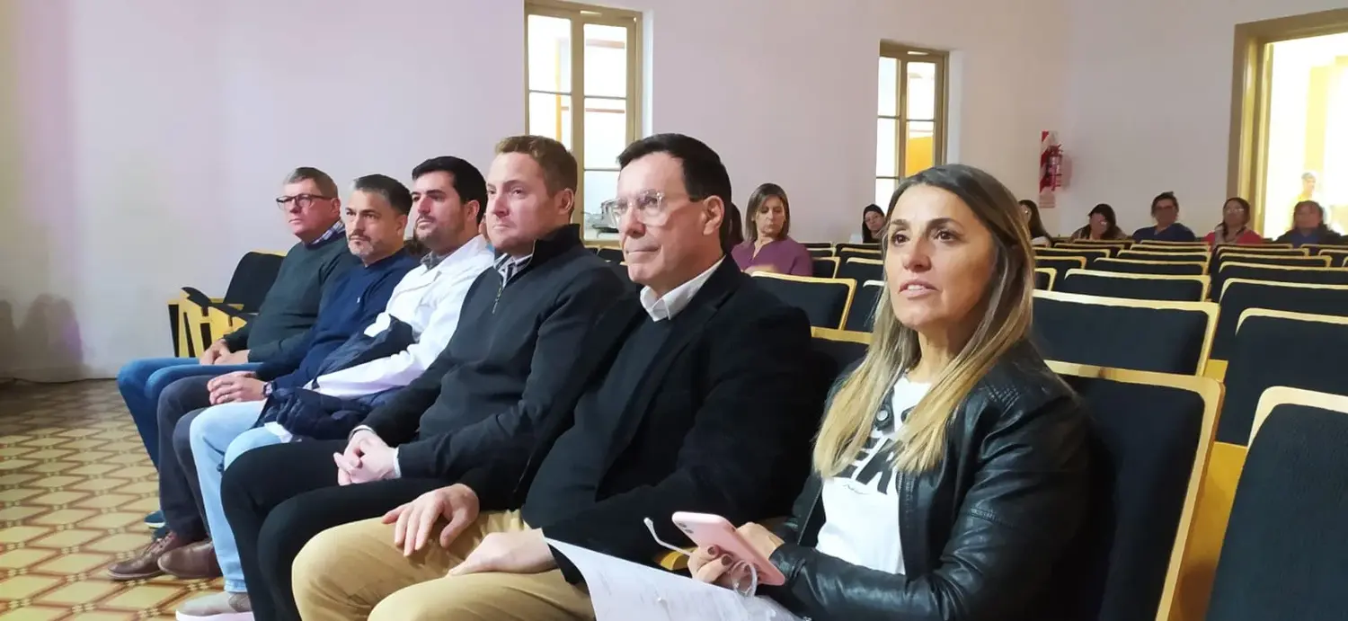 Este primer encuentro estuvo especialmente destinado al personal de salud y a los equipos de acompañamiento familiar
