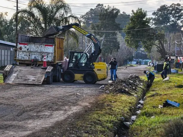 Realizaron obras hidráulicas y de higiene urbana en barrio Los Unidos