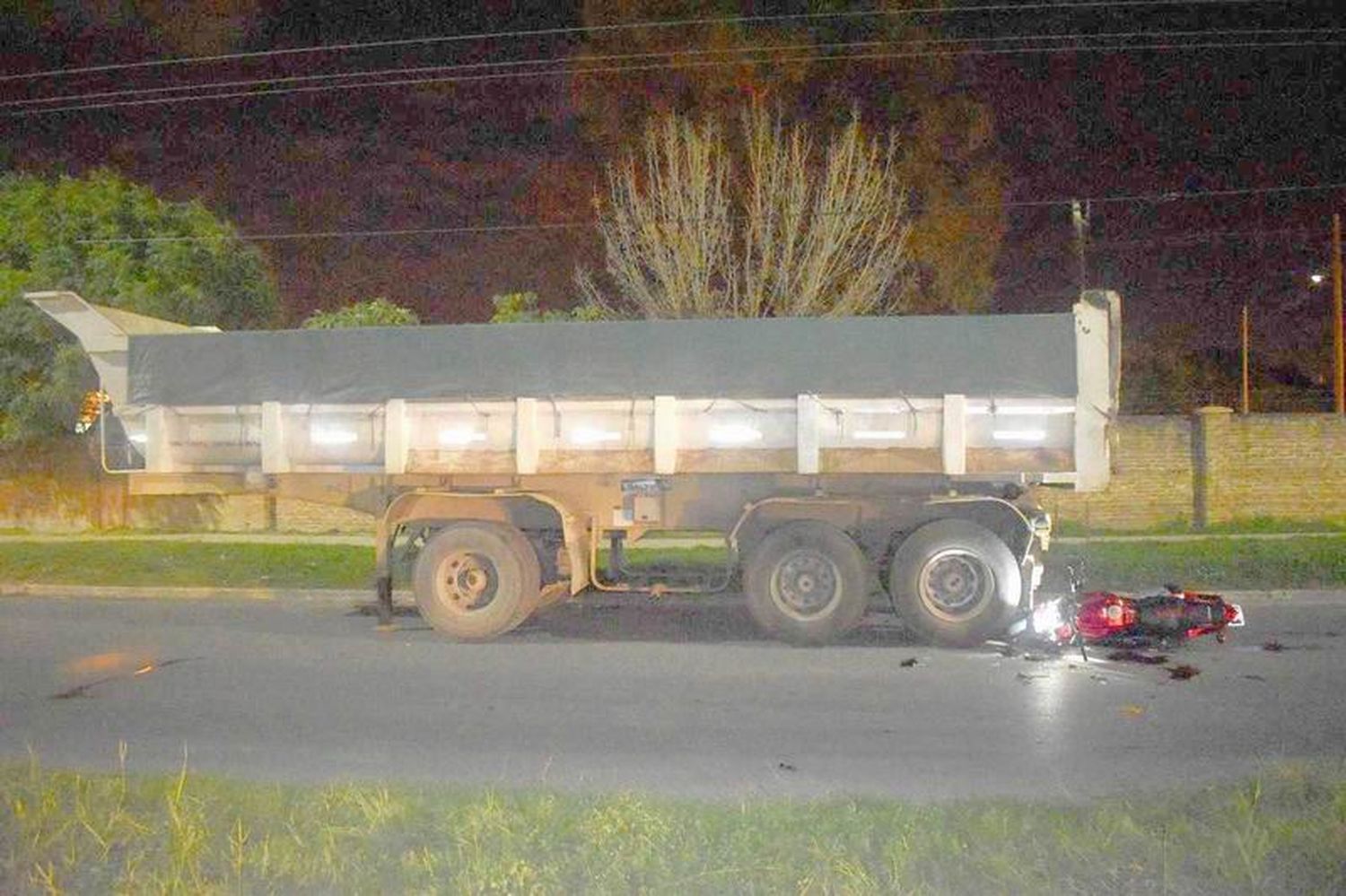 Un motociclista de 20 años sufrió
graves lesiones en un siniestro vial