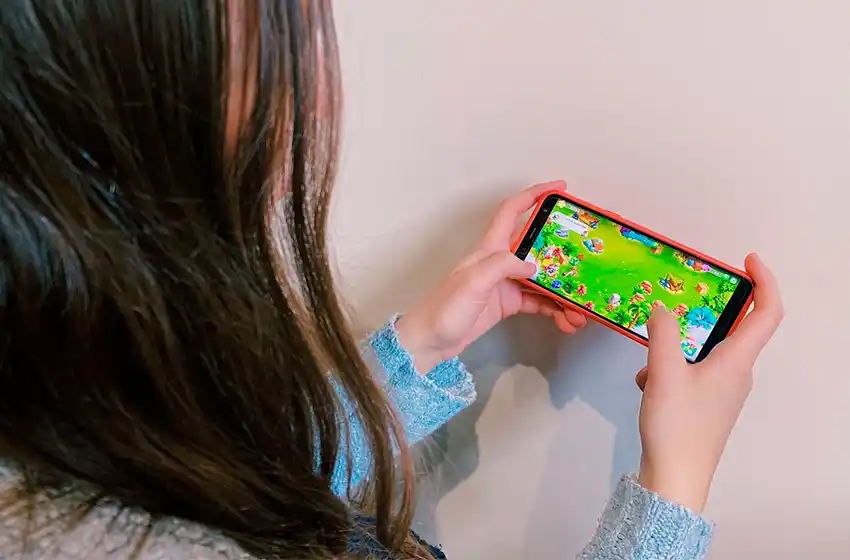 Oblivion 3000, el videojuego que fusiona una Mar del Plata distópica y la música de Piazzolla