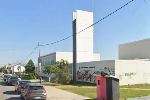 Balearon una escuela de zona norte y dejaron una nota amenazante