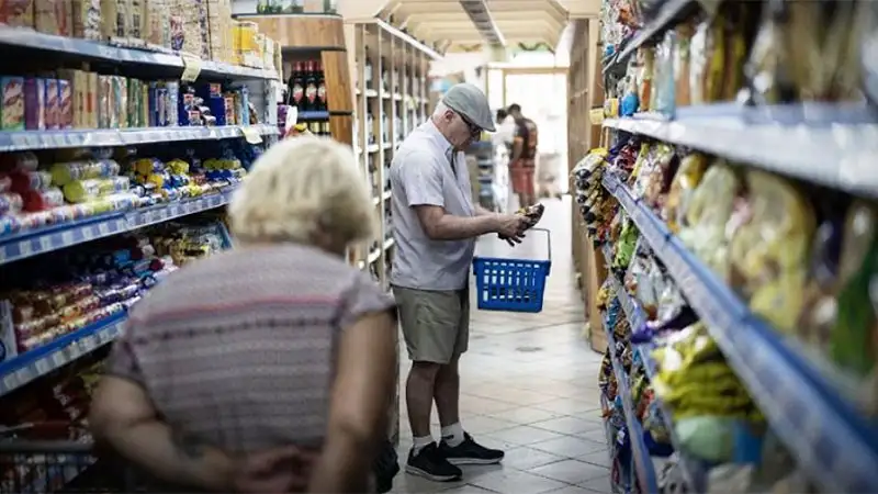 Una familia necesita casi $500 mil mensuales por para no caer en la pobreza