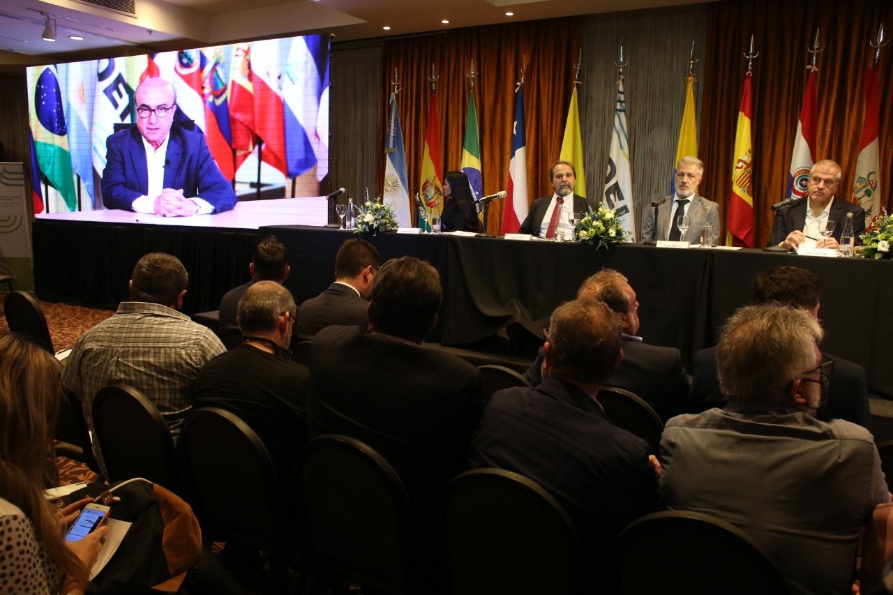 Con apoyo de la AFA, lanzan un plan para finalizar estudios secundarios