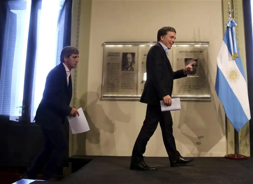 El nuevo ministro de Finanzas defendió el endeudamiento del Gobierno