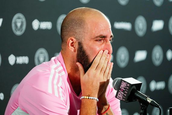 Gonzalo Higuaín le puso fin a su carrera en el fútbol