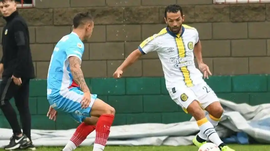 Arsenal y Rosario Central empataron con polémica 