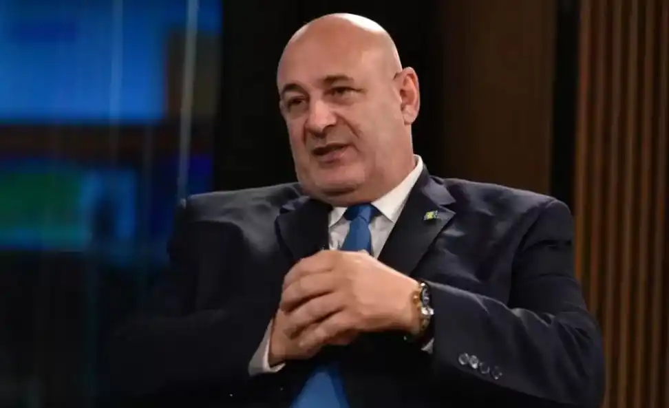 Santiago Cúneo ahora explotó contra Karina Milei, Santiago Caputo y Victoria Villarruel