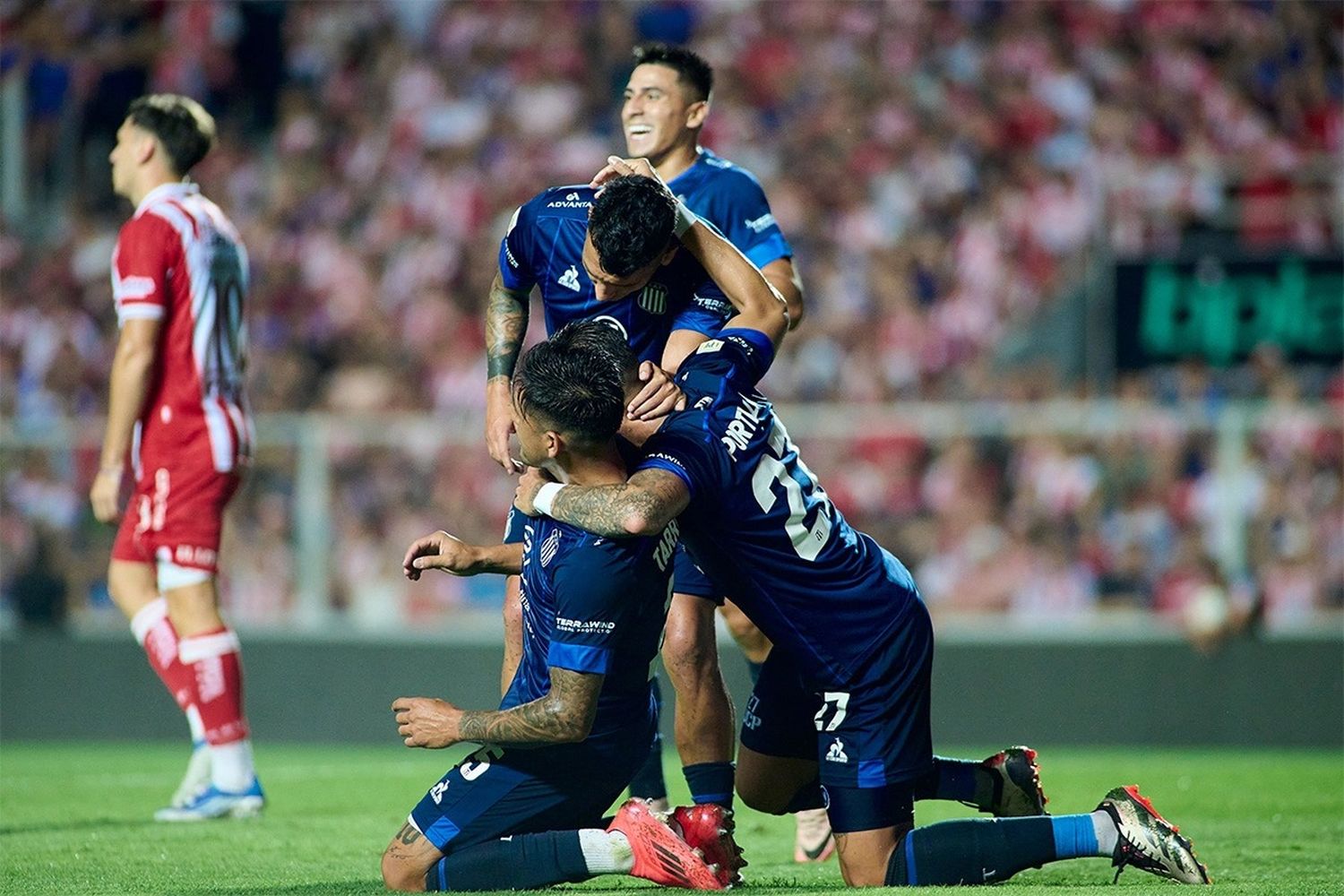 Talleres de Córdoba ganó y se suma a la pelea por el torneo