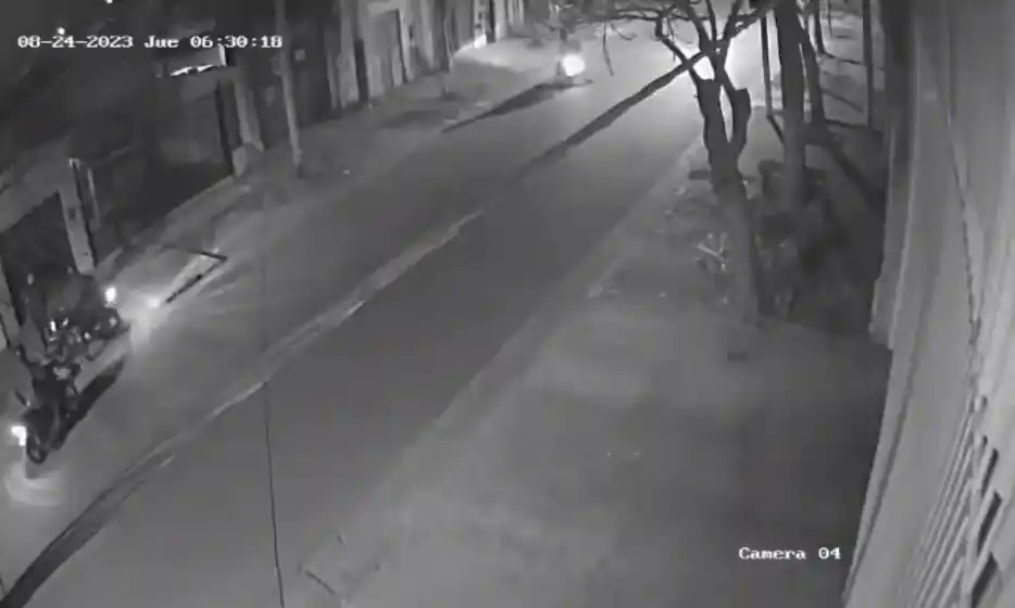 Tres motochorros le robaron todo a un hombre que iba a trabajar: “No tengo más nada”, les dijo