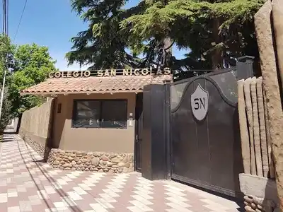 Mendoza: impulsan un acuerdo para retrasar el uso del celular en los chicos