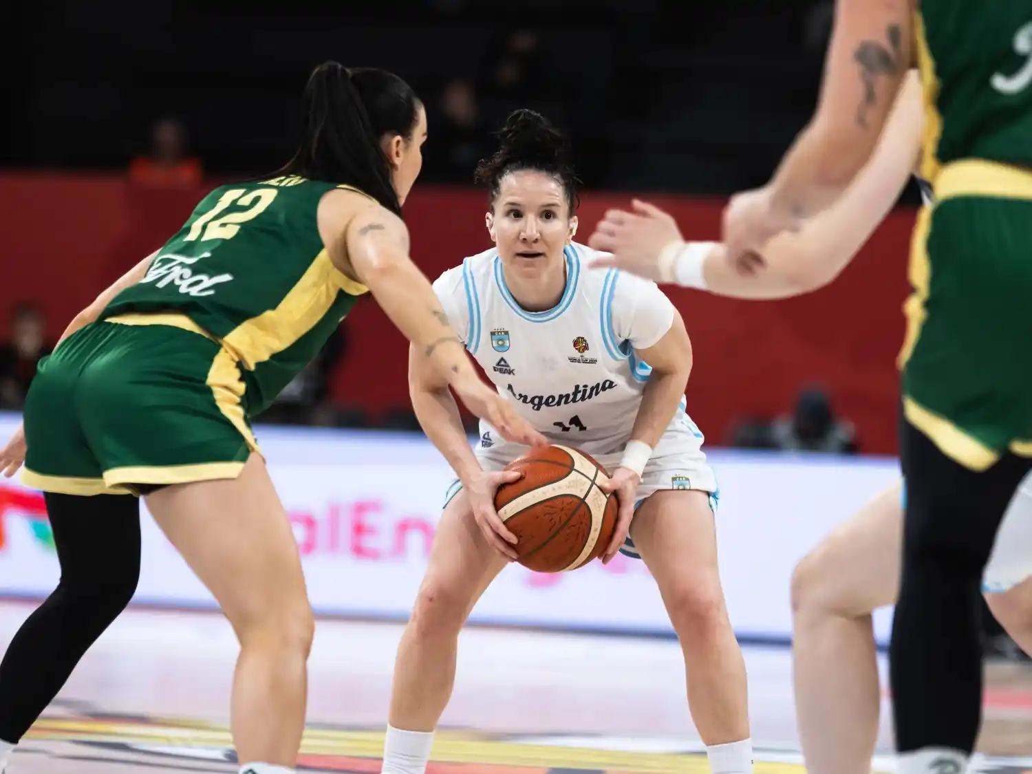 La Selección Femenina arrancó el Premundial con una derrota con Australi por 91 a 65. Foto: @cabboficial