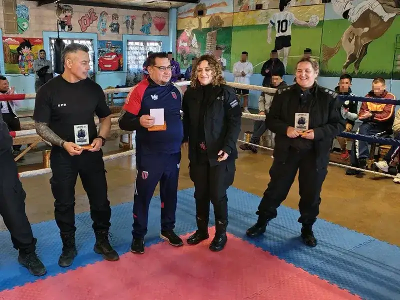 Se realizó una exhibición en la Unidad 37 de Barker