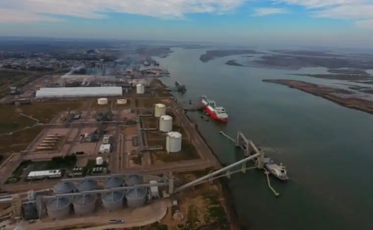 YPF y Petronas dieron sus razones sobre el traslado de la planta de GNL