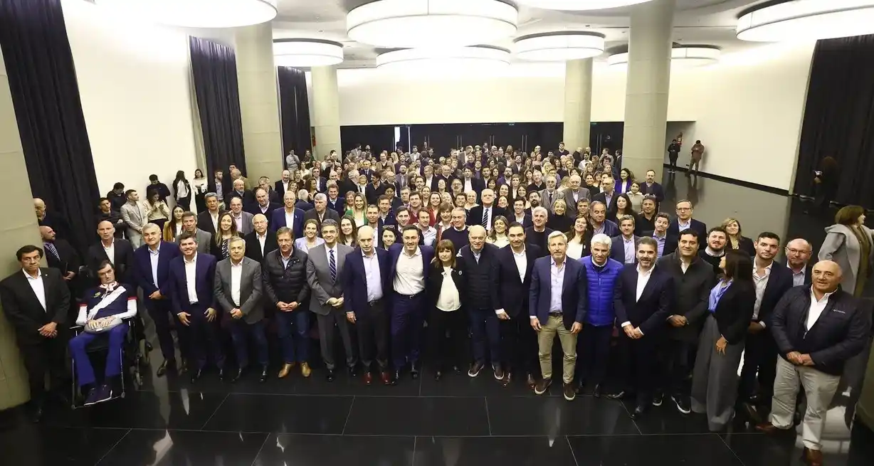 Bullrich junto a los dirigentes de Juntos por el Cambio. Crédito: Prensa JxC