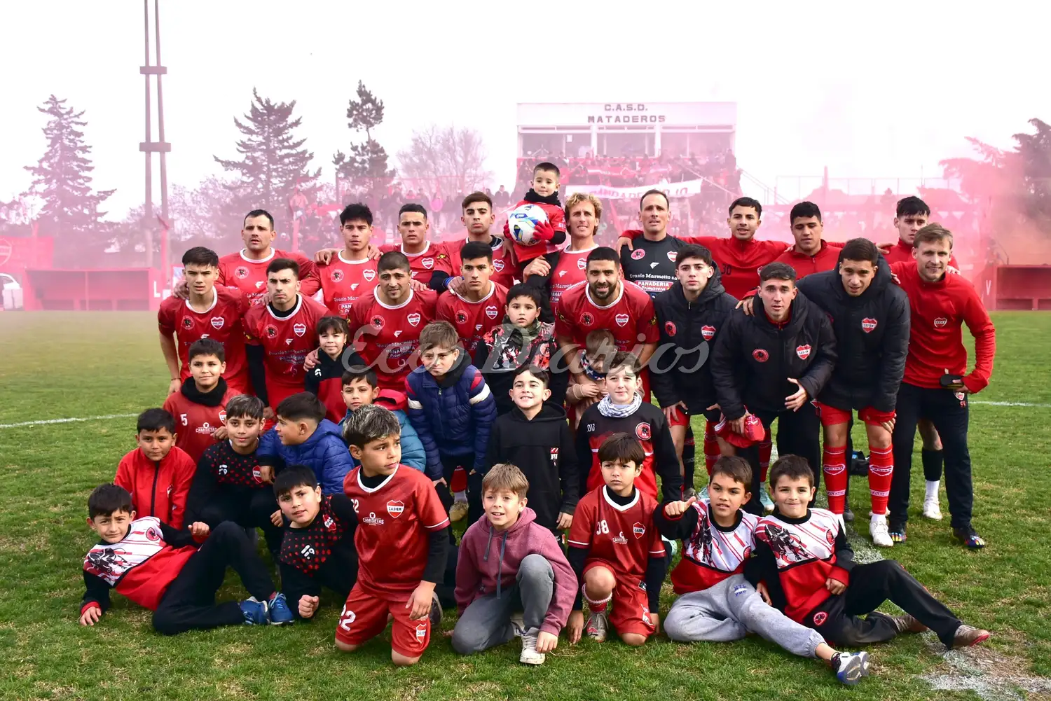 Equipo. El conjunto de Mataderos que venció por 3-0 a Rosario Puerto Belgrano