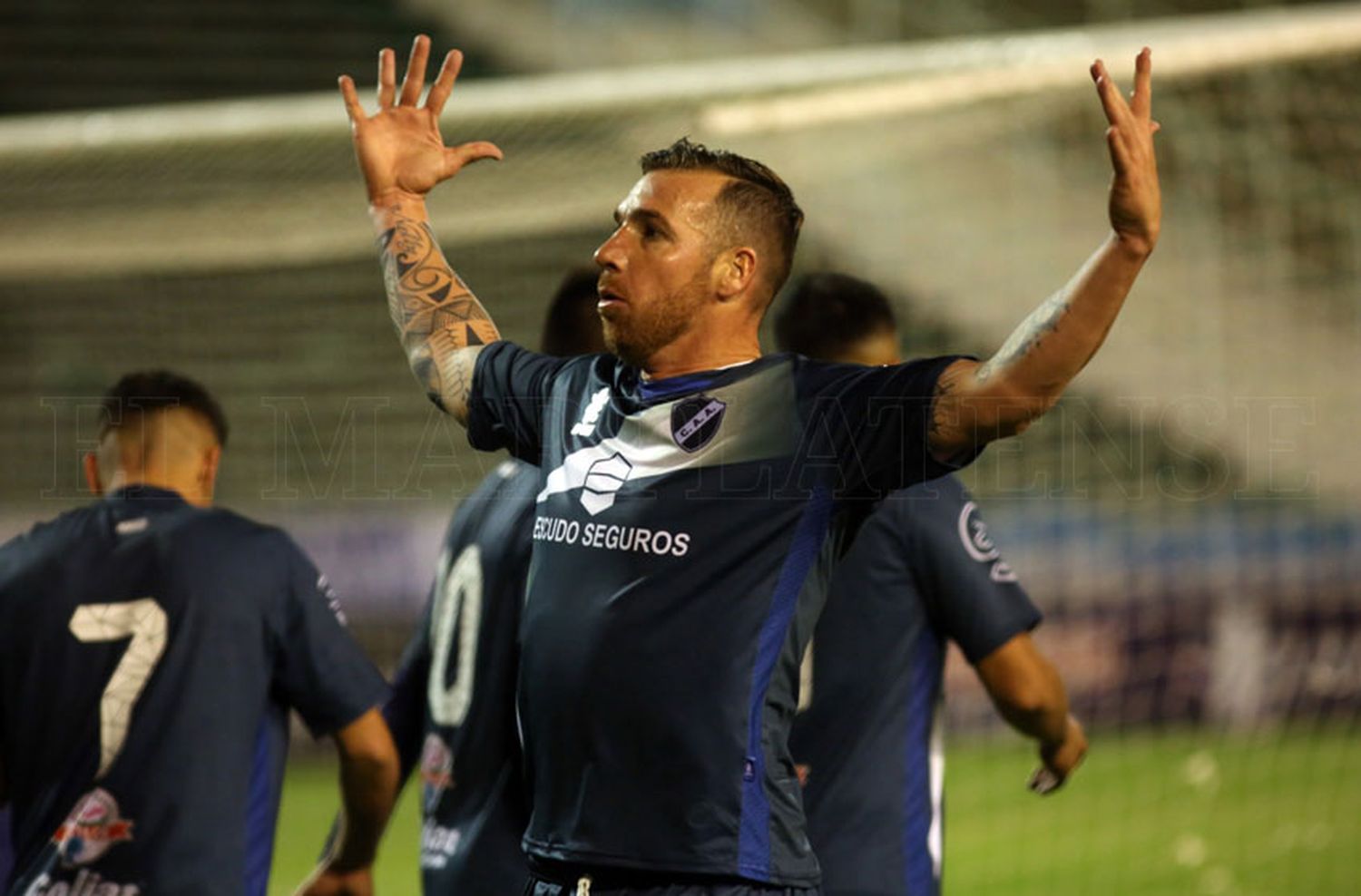 Alvarado volvió al triunfo con personalidad
