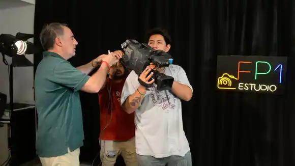 Una escuela municipal lanza su propio canal de streaming y forma a estudiantes en producción audiovisual