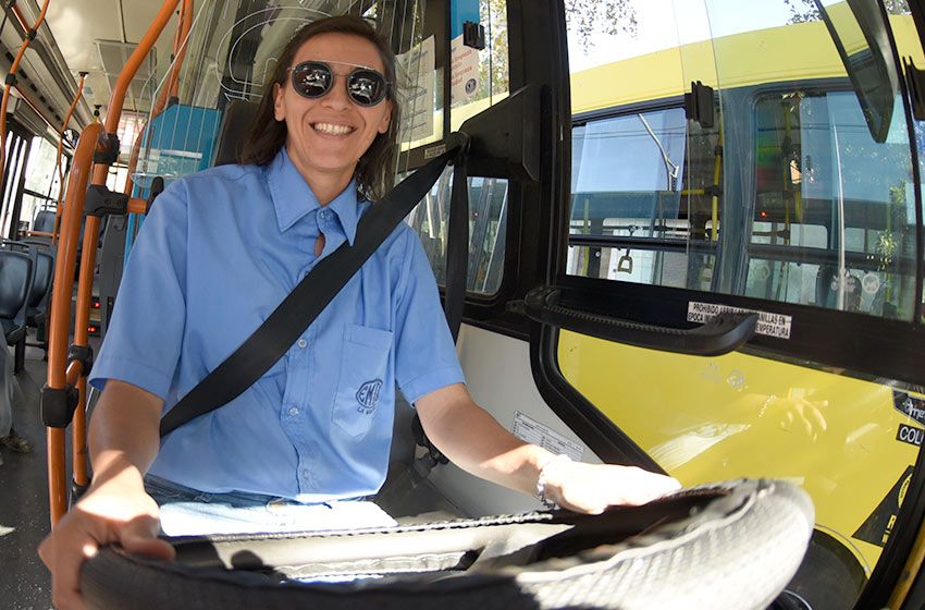 “Piensan que la mujer que maneja un colectivo es solo por necesidad y no por gusto”