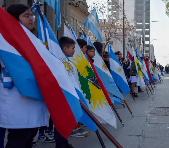 Se realiza el acto por el “Día de la Bandera Nacional”