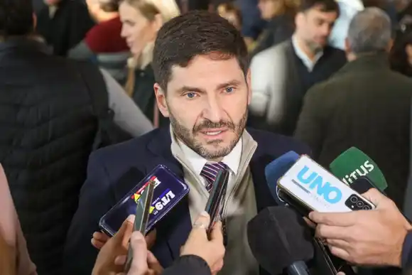 El gobernador Pullaro cuestionó la decisión de Nación de no incluir a todas las universidades del pais en el refuerzo de fondos