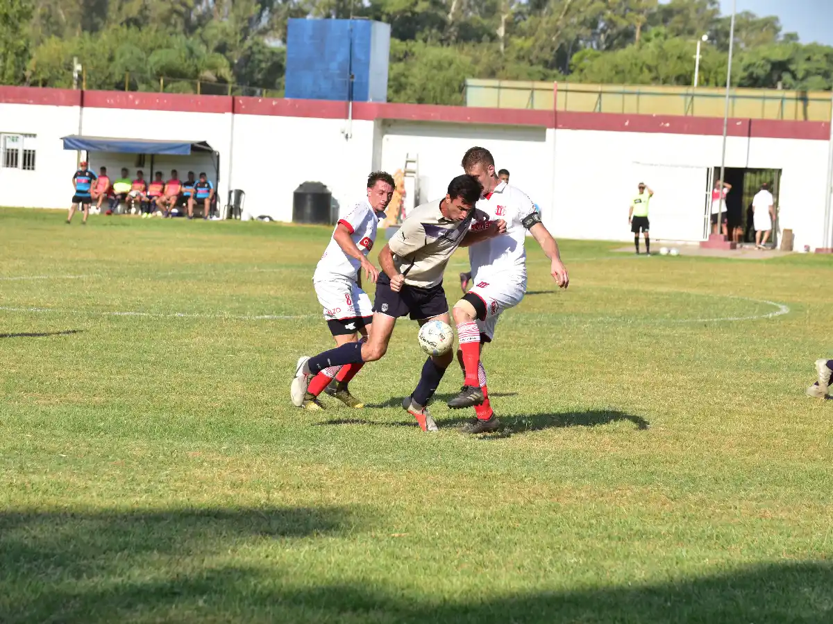 Crecer sumó en el debut, Antártida no pudo
