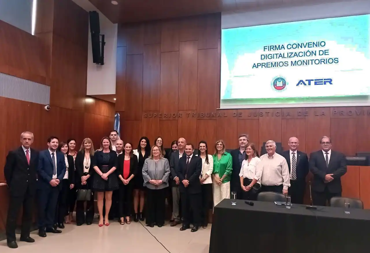 Se firmó un convenio entre el Superior Tribunal de Justicia y la Administradora Tributaria de Entre Ríos