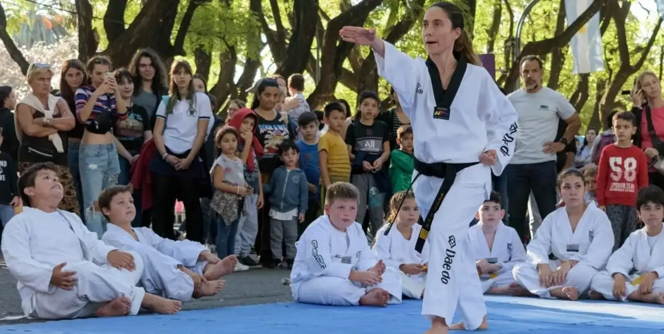 Mariana Delucca lleva casi cuatro décadas vinculada al taekwondo.