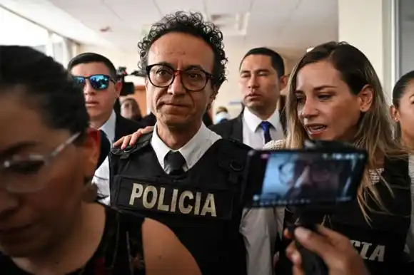 Partido de Fernando Villavicencio cambia de fichas y nombra a Christian Zurita como candidato presidencial de Ecuador