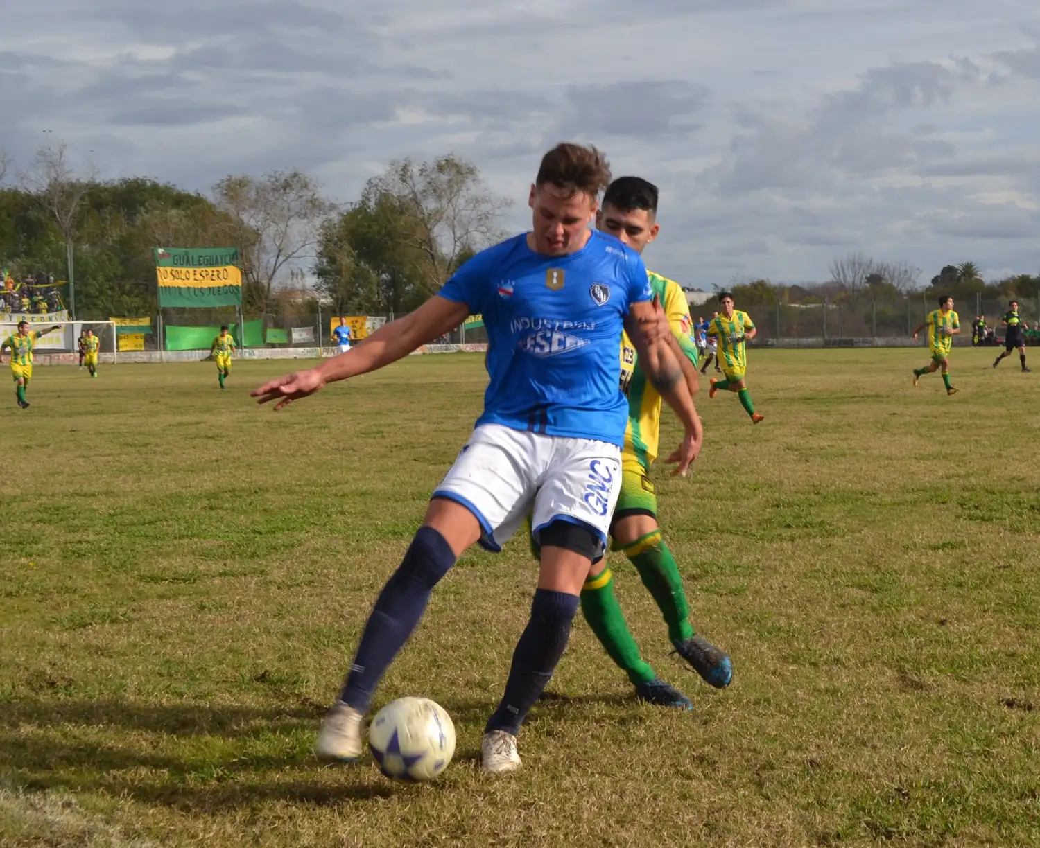 Deportivo Urdinarrain dejó sin invicto a Sarmiento y sube en la tabla