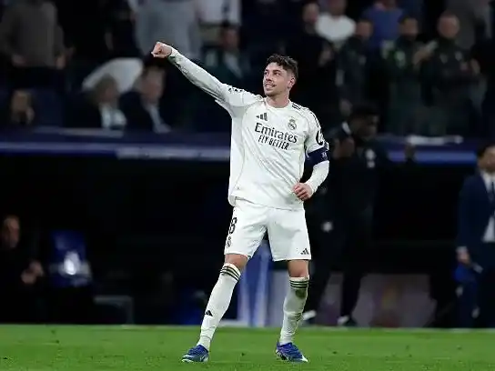 Valverde concretó una actuación histórica en el Bernabeu.