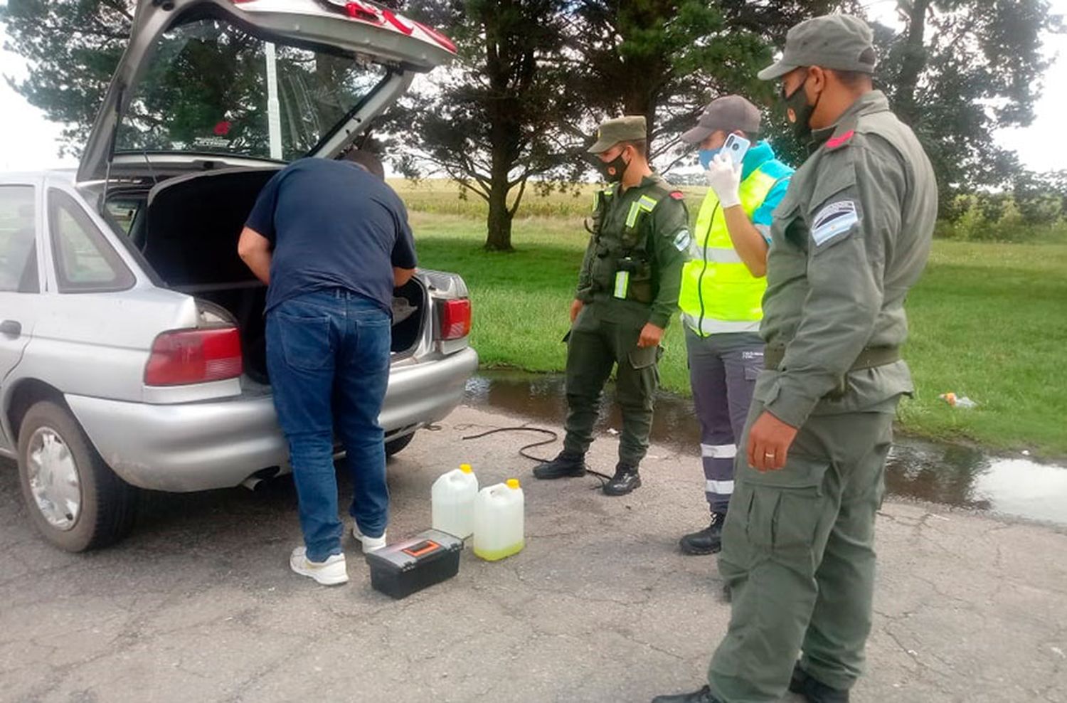 En un control sobre la 226 la gendarmería secuestró marihuana y pastillas de éxtasis