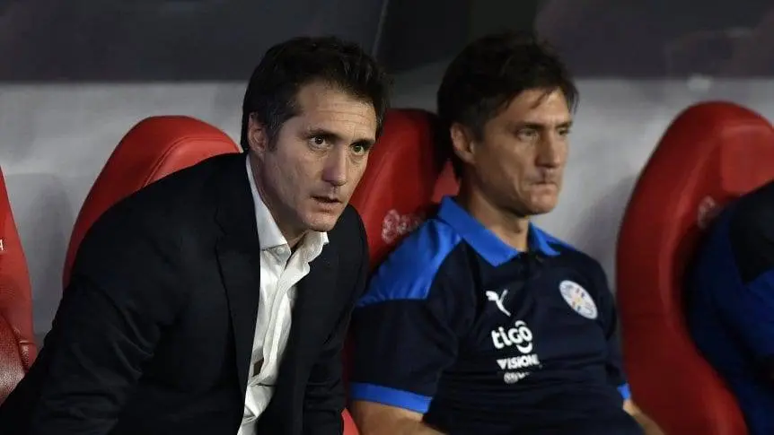 Guillermo Barros Schelotto, en la previa al partido de Paraguay ante Brasil: "Sabemos que son mejores"