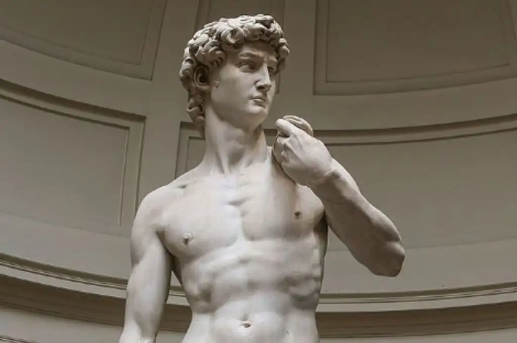 Echaron a directora de un colegio por mostrar el ‘David’ a niños y el Museo de Florencia invitó al colegio para que lo vean en persona