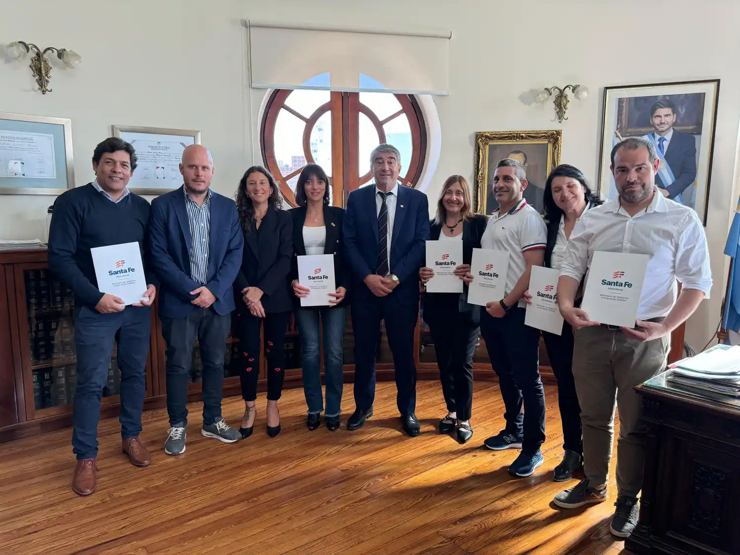 Entrega de fondos en Santa Fe con la presencia de la senadora provincial Leticia Di Gregorio