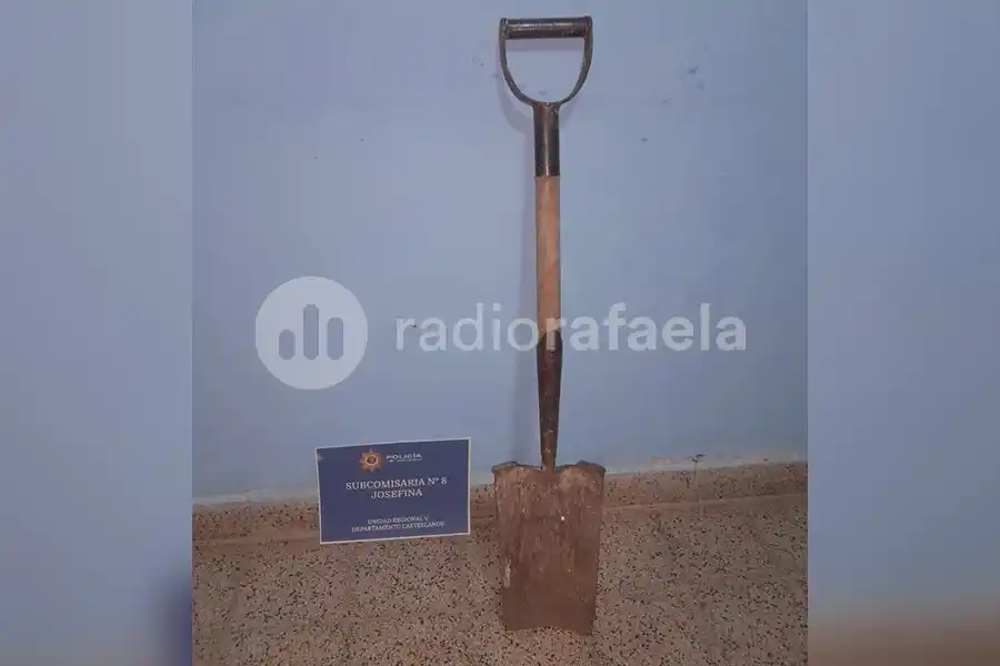 En una requisa, encontraron una pala de punta que estaba siendo buscada