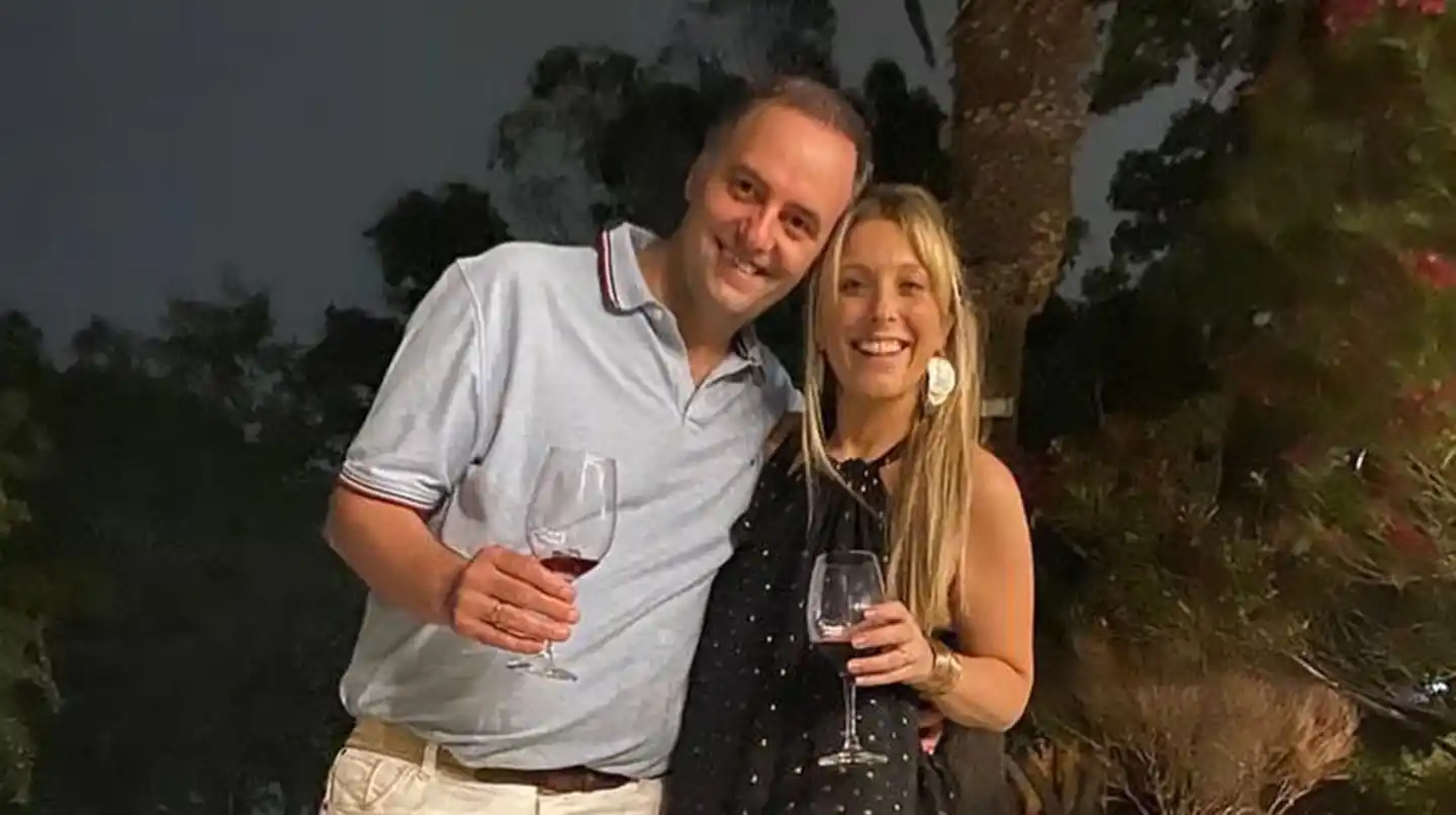 Manuel Adorni y Bettina Angeletti en una imagen de diciembre de 2021 (Foto: Instagram/@madorni/Archivo)