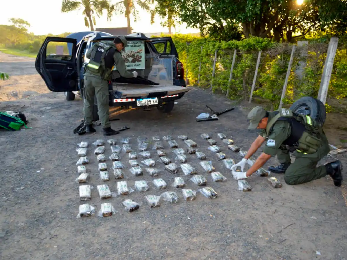Formosa: en dos vehículos Gendarmería secuestró 77 kilos de marihuana