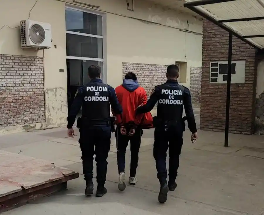 El CAP aprehendió a un ladrón de canillas de bronce