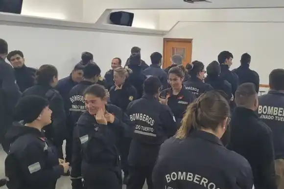 Bomberos de Venado Tuerto se capacitan en Lenguaje de Señas