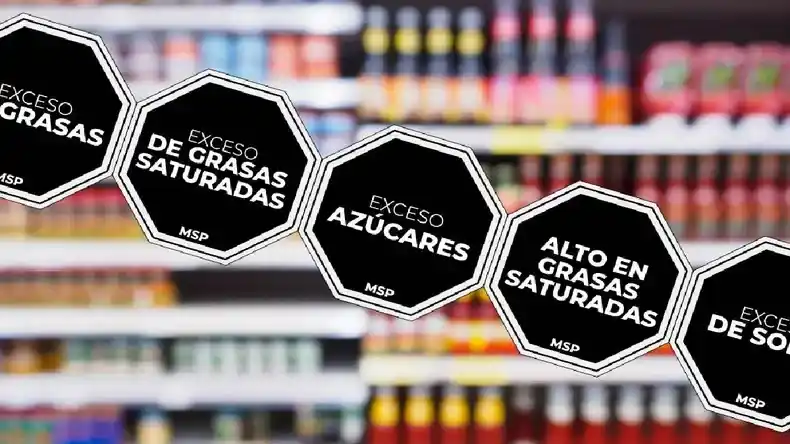 Los octógonos negros del etiquetado frontal generan debate sobre la información nutricional en los alimentos.