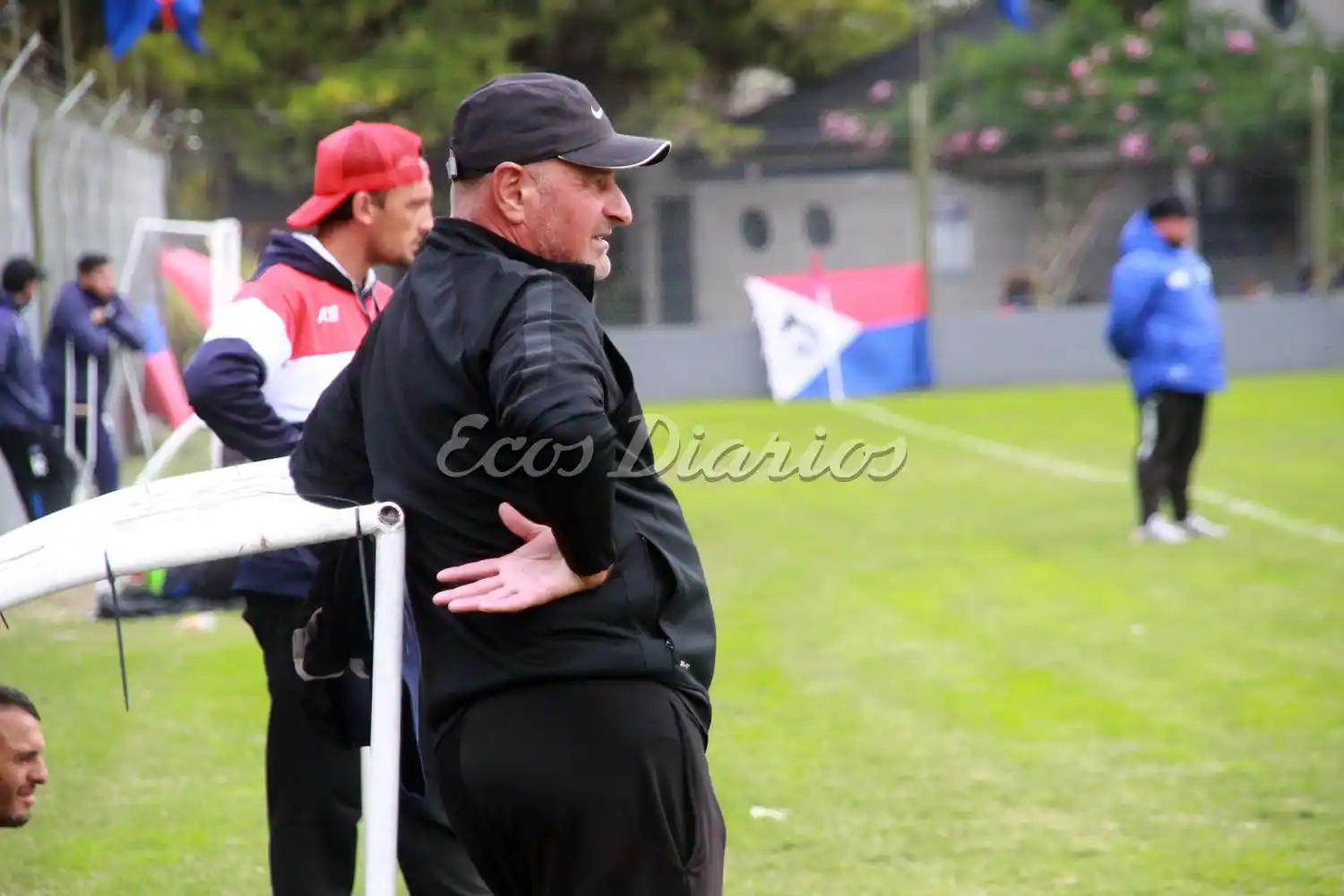 Esteban Albert seguirá como DT de Del Valle