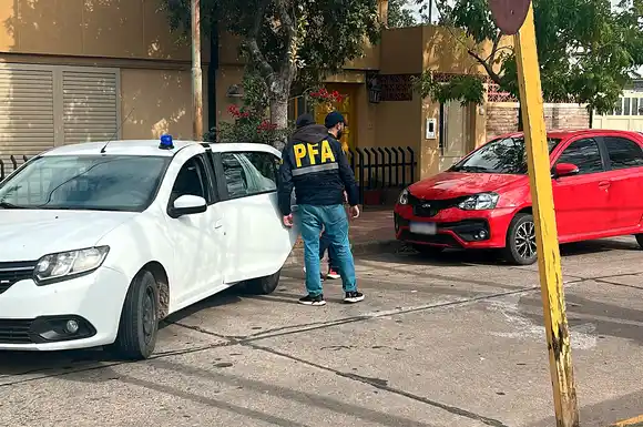 Operativo de la Policía Federal en barrio Fátima: secuestraron un Toyota Etios que tendría la numeración adulterada
