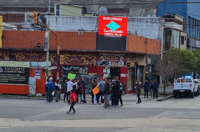 Reclamaron justicia por Laura y Zoe, madre e hija asesinadas en Villa Lourdes