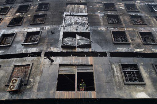 Había niños trabajando: acusan de homicidio al dueño de la fábrica incendiada en Bangladés