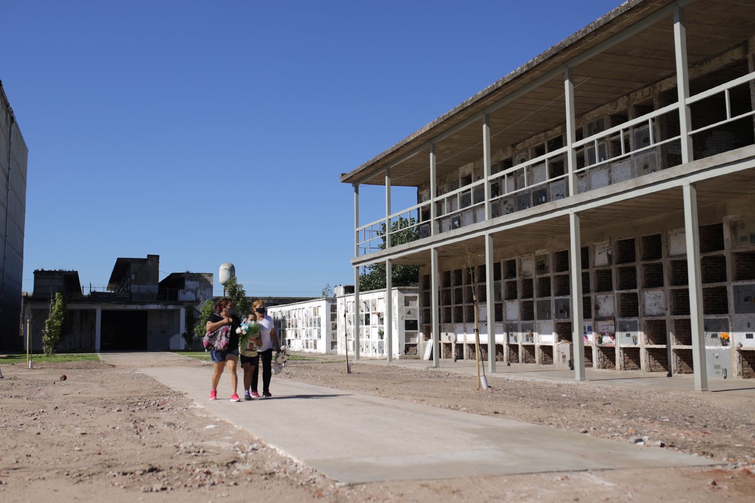 Avanzan las obras de acondicionamiento en el Cementerio Municipal